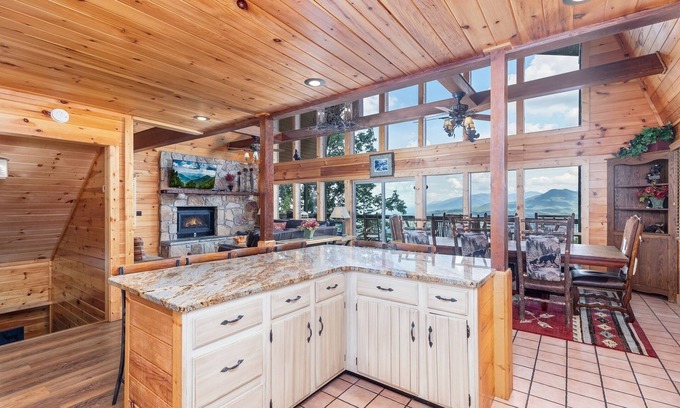 Chalet Village Chalet De Esquí | Smoky Mountain High 8 Bedroom Chalet by RedAwning