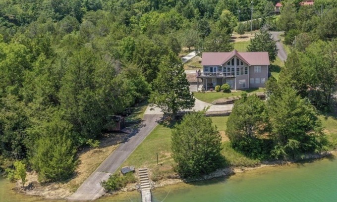 Dandridge Casa | Smoky Mountain Lake Retreat
