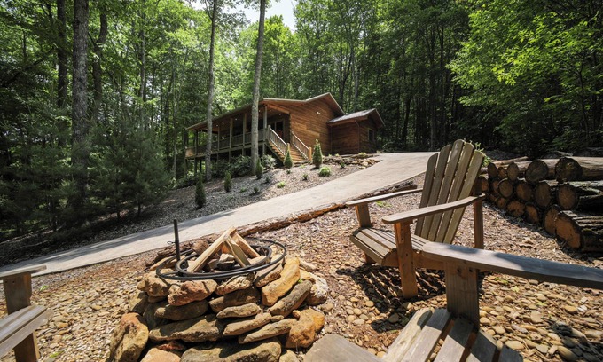 Cullowhee Cabina | ¡NUEVO! Cajeros Mtn cabina anidada en Taylor Creek