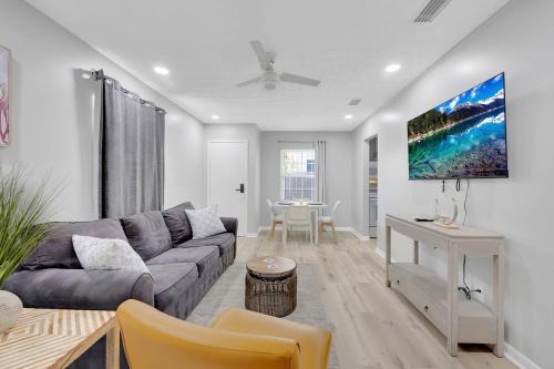 Jacksonville Beach Apartamento | SMV Coastal Retreat Near Shore