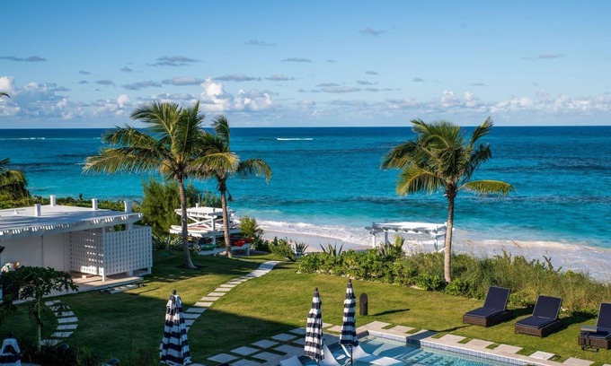 Governor's Harbour Casa | Snaresbrook Manor 8 Bedroom Home
