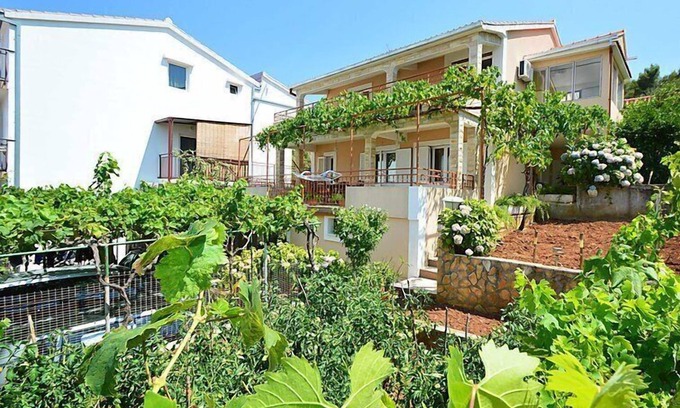 Arbanija Apartamento | Snježana by Interhome