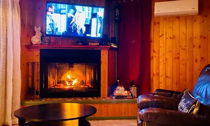 Green Valley Lake Casa | Snow Bunny Cottage, Pets Welcomed!