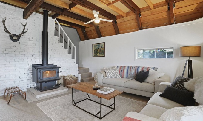 Fairlie Casa | Snow Chalet - Fairlie Holiday Home