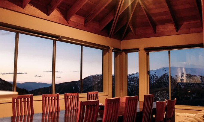 Falls Creek Chalet De Esquí | La caída de la nieve en Crows Nest, de Falls Creek