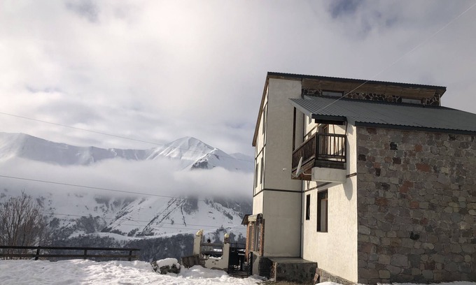 Kazbegi Cabaña | Snow Time Cottage