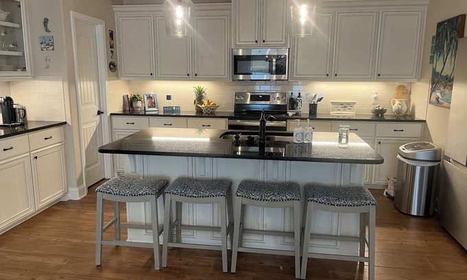 Kingsland Villa | Snowbirds! Beautiful villa available 12/15-4/30 minimum stay of 3 months.