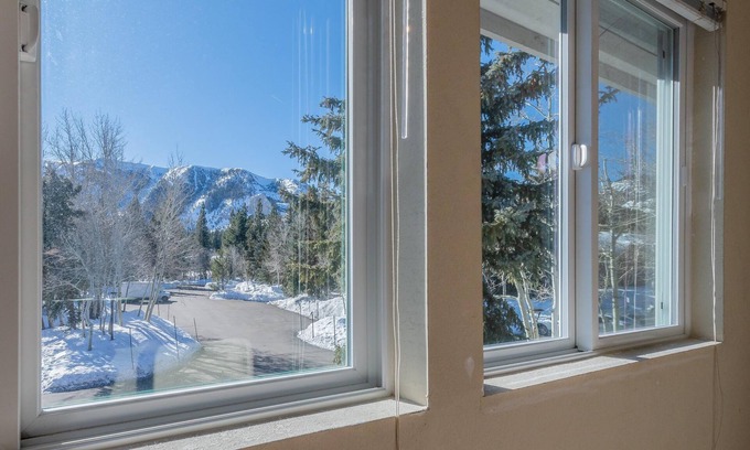 Mammoth Lakes Condominio | Snowcreek #510 Phase IV