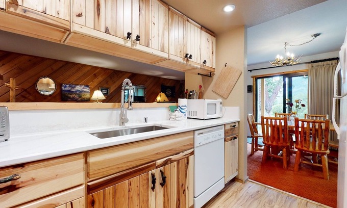 Mammoth Lakes Condominio | Snowcreek II #253 1 Bedroom Condo by RedAwning