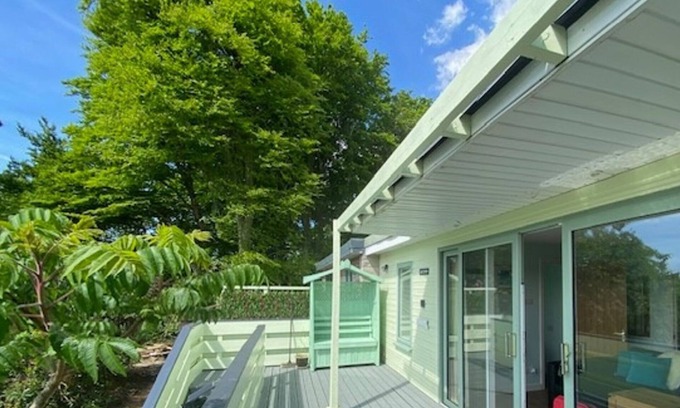 Cwrt Chalet De Esquí | Snowdonia 1-Bed Chalet, Sleeps 2, Stunning Views