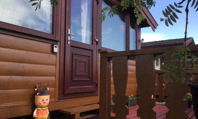 Bronaber Casa | Snowdonia National park Log cabin with garden
