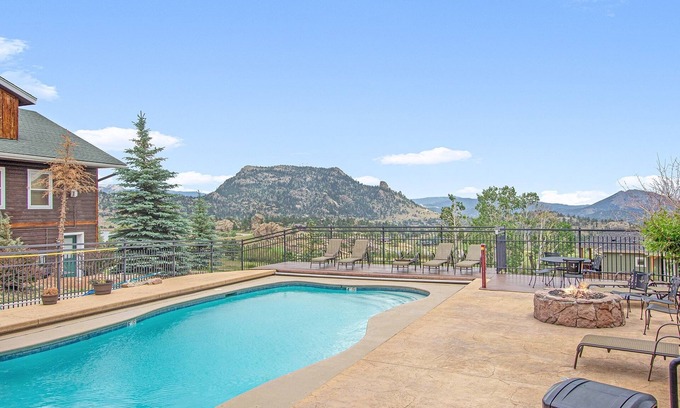 Estes Park Condominio | Snowdrift Peak 203 2 Bedroom Condo by RedAwning