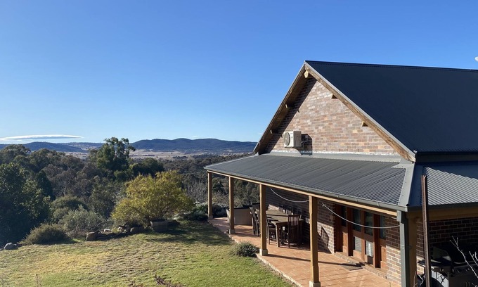 Berridale Casa | Snowy Mountains - Cottage on Acres - Dog Friendly