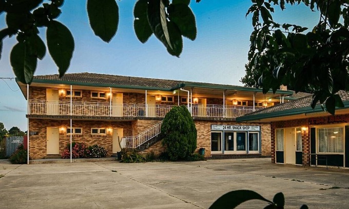 Berridale Hotel | Snowy Mountains Motor Inn