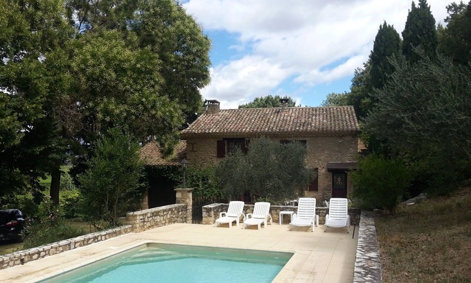 Seguret Casa | Moderna casa rural en Provenza-Alpes-Riviera con piscina