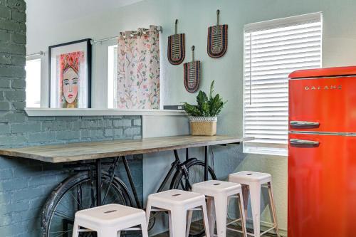 Central Oklahoma City Casa | Snuggle Inn - satisfy your wanderlust in Central NW OKC
