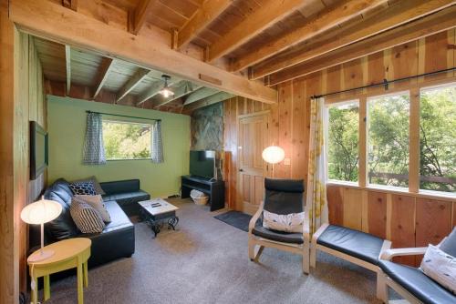 McCall Casa | SO AWeSOME CABIN HotTub Nr Brundage Euro Feel