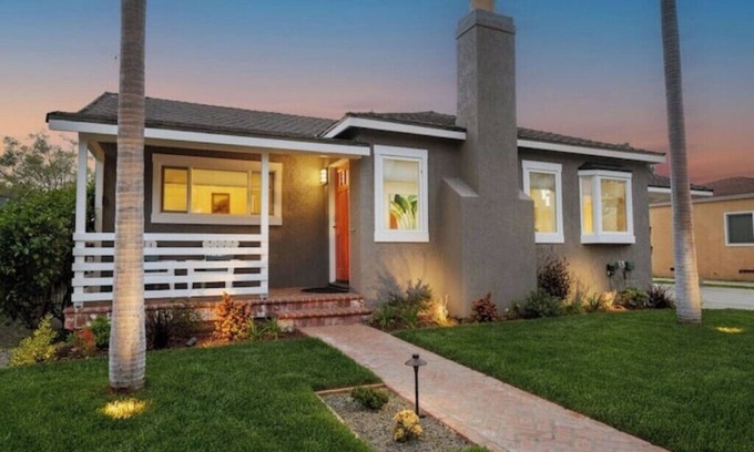 Lakewood Village Casa | So-Cal Classic Living