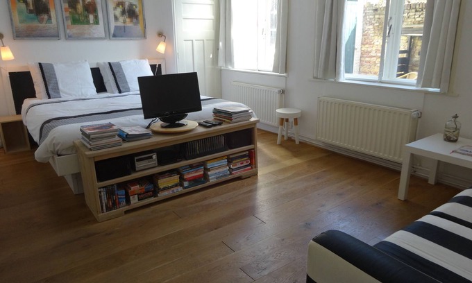 Vlissingen Apartamento | ¡Mucho más como una cama y desayuno!