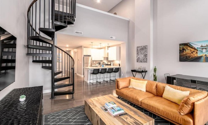 Over-the-Rhine Casa | Soaring 2-Bedroom Parkside Loft Walkable to it All