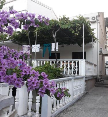 Petrovac Casa | Sobe i apartmani Marović