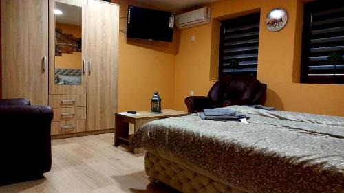 Novi Becej Apartamento | Sobe - Palasthy
