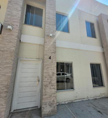 Corumba Apartamento | Sobrado 4 amplo e confortável em condomínio