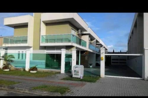 Guaratuba Casa | Sobrado duas quadras da praia
