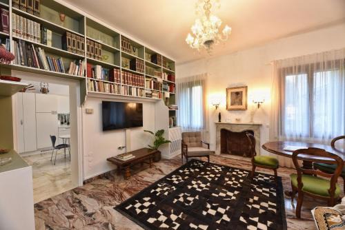 Castello Apartamento | Soderini Splendor: First Floor Palazzo Charm at Castello Square