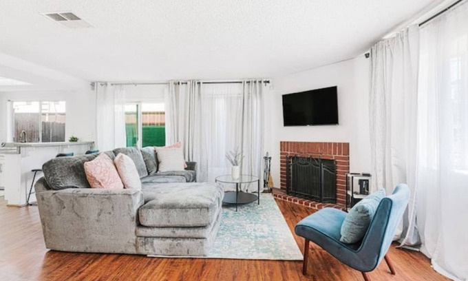 El Lago Casa | SOFI | LAX | CRYPTO | FORUM 4bd Los Angeles Home