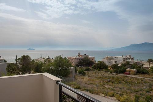 Neo Kalamaki Apartamento | Sofia Apartment, With Sea & Mountain View