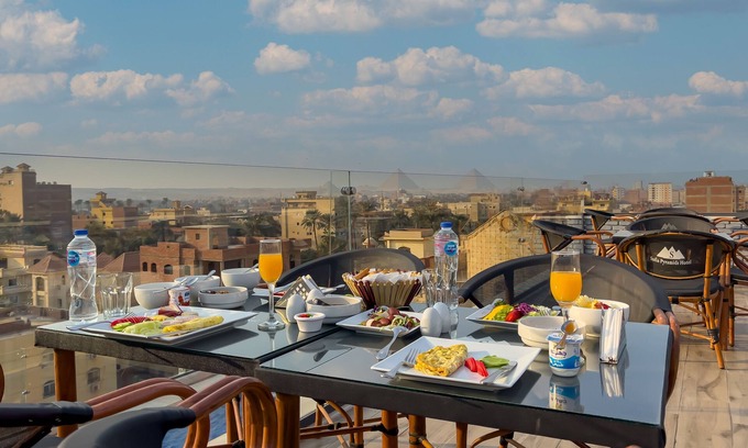 Giza Cama Y Desayuno | Sofia Pyramids Hotel
