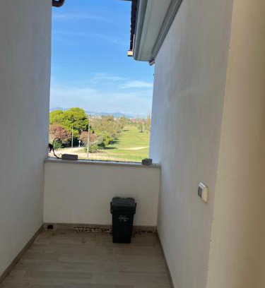 Ardea Apartamento | Soggiorno in villette interno del campo golf vicino al mare a due passi da Roma