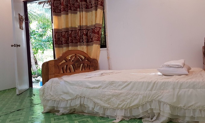 Socorro Casa | Sohoton Bay Resort