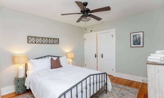 Norfolk Apartamento | Sojourn at Colley Manor Unit 6 Sleeps 4