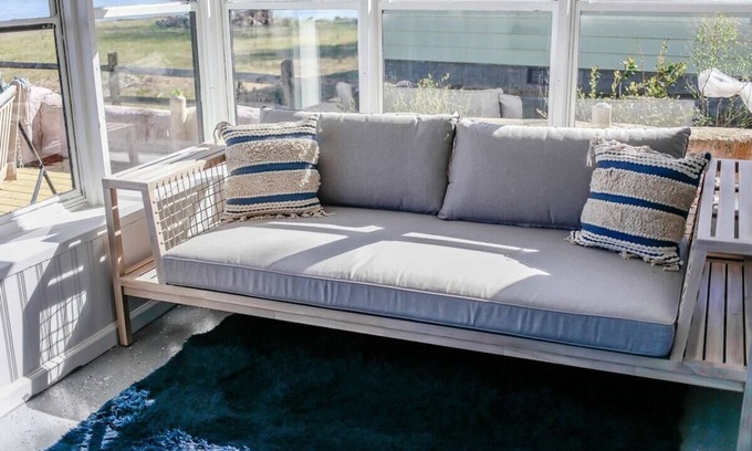 Fox Hill - Grandview Casa | Sojourn Aviators Dream on Back River