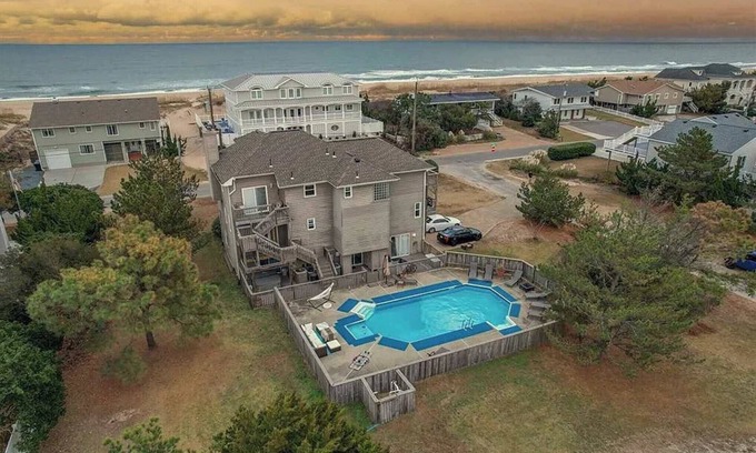 Sandbridge Casa | Sojourn Ocean Dreams Sleeps 18+