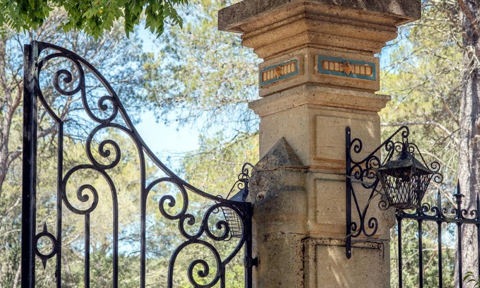 Remoulins Hotel | Soko Hotels Pont du Gard