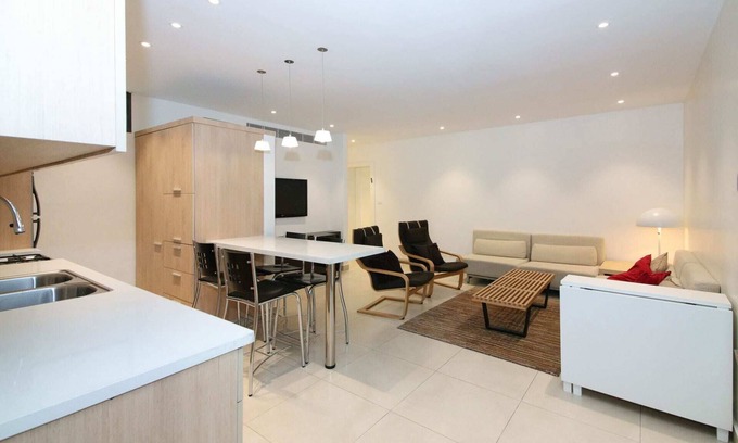 Mamilla Apartamento | Sokolov - Dos Habitaciones Piso, Capacidad 4