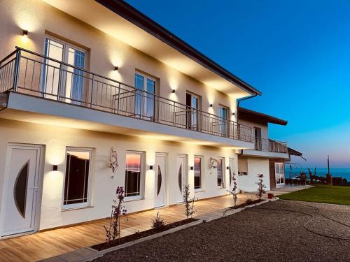Ishem Apartamento | Sol Apartments Gjiri Lalzit