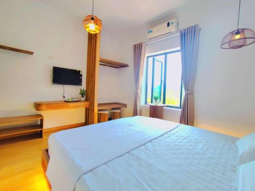 Hoa Lu Hotel | Sol Flow Retreat