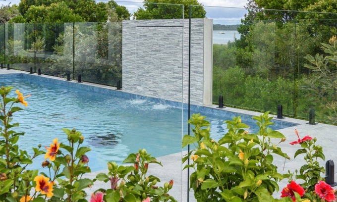 Banksia Beach Casa | 'Solander Sanctuary by the Water'