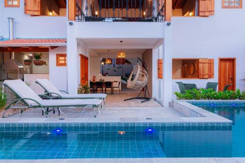 Old Town Casa | Solar da Matutina- Centro Histórico a 4 min da Rua do Lazer- Casa nova com piscina e vista maravilhosa