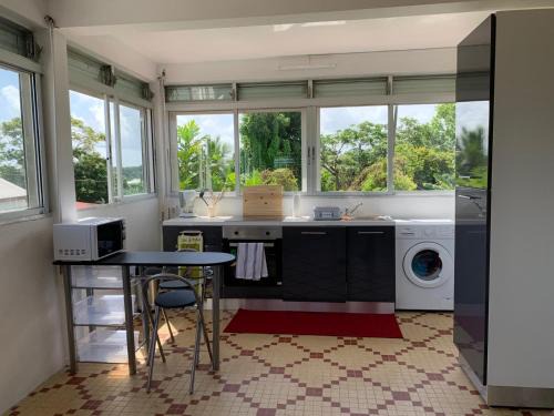 Petit-Bourg Casa | Soleil levant