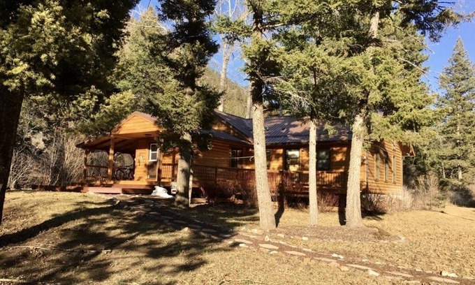 Clinton Casa | Solitude at Rock Creek, Quigley MT