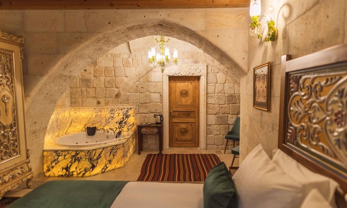 Ortahisar Hotel | Solo Cave Suites