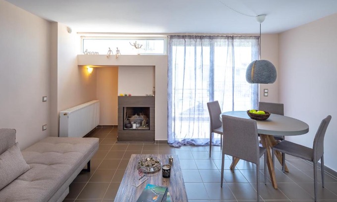 Agios Dimitrios Apartamento | Solon - Deluxe City Center Apartment