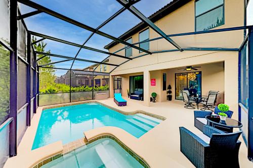 Loughman Casa | Solterra Getaway