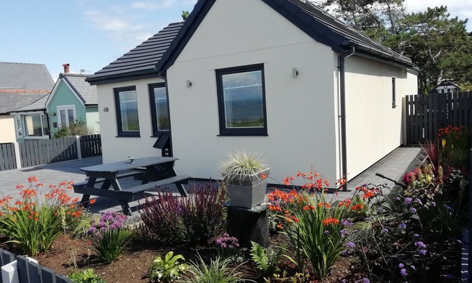 Wigton Casa | SOLWAY VIEW, pet friendly, character holiday cottage in Silloth