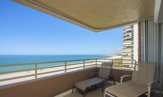 Marco Island Condominio | Som 813 - Somerset 2 Bedroom Condo by Redawning